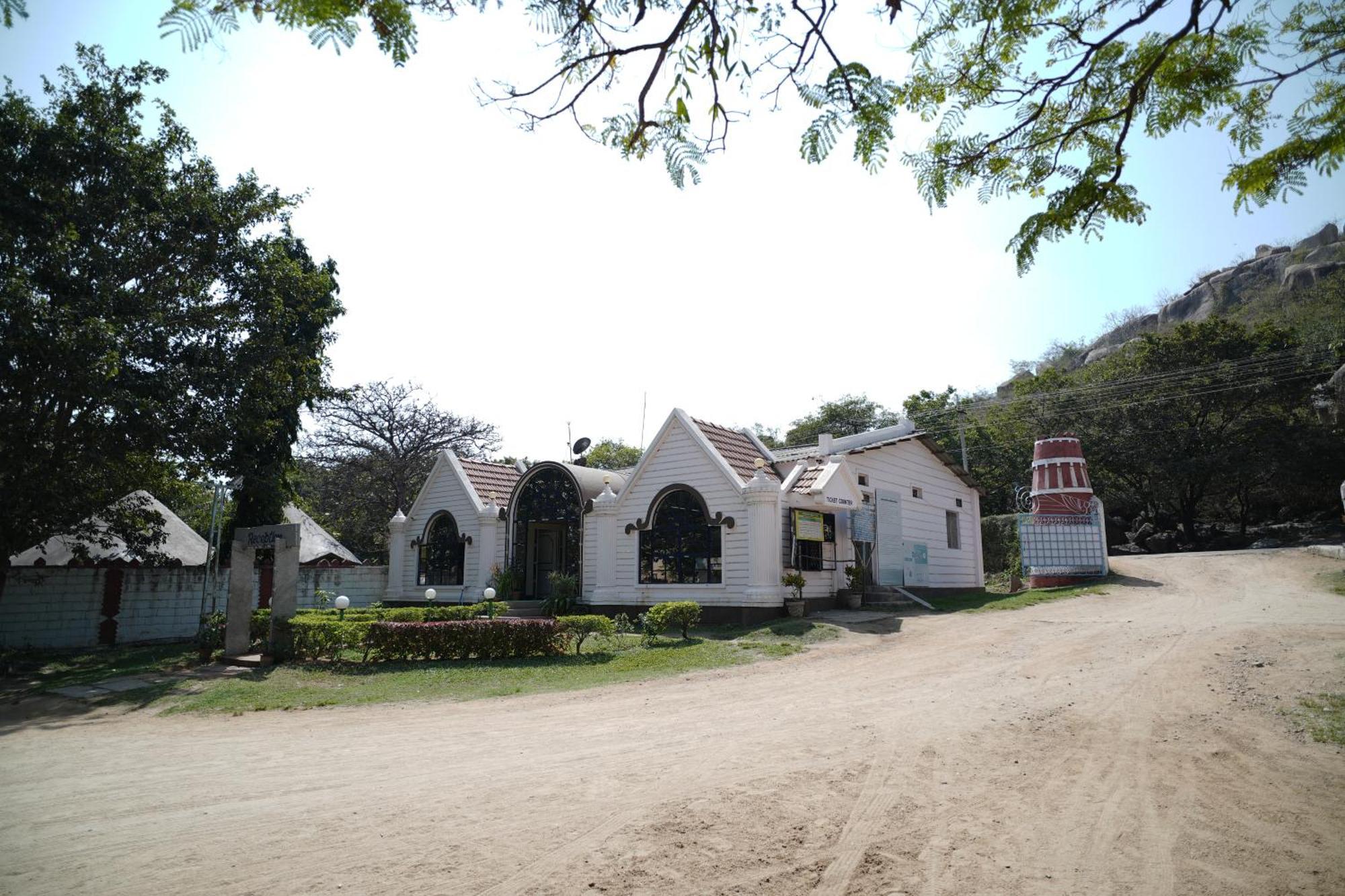 Kishkinda Heritage Resort Hampi Extérieur photo