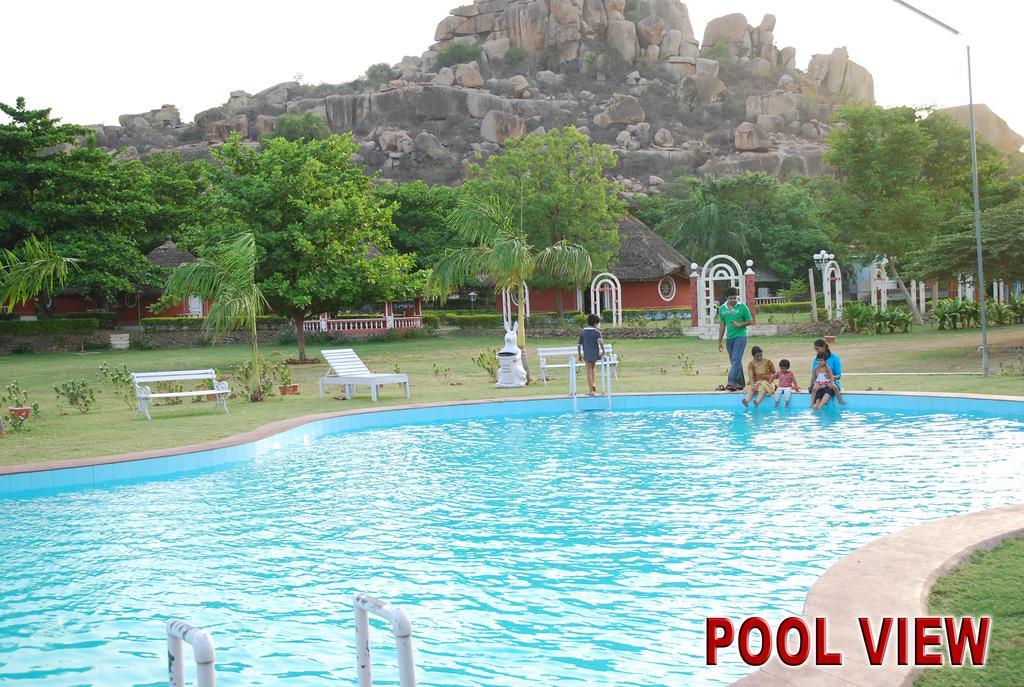 Kishkinda Heritage Resort Hampi Extérieur photo